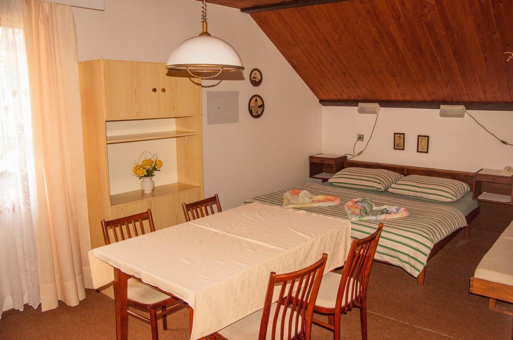 Privat - Harrachov 392 Hotell Rum bild