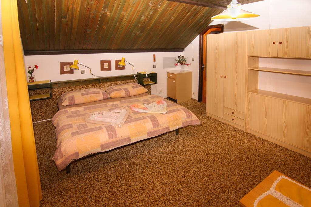 Privat - Harrachov 392 Hotell Rum bild
